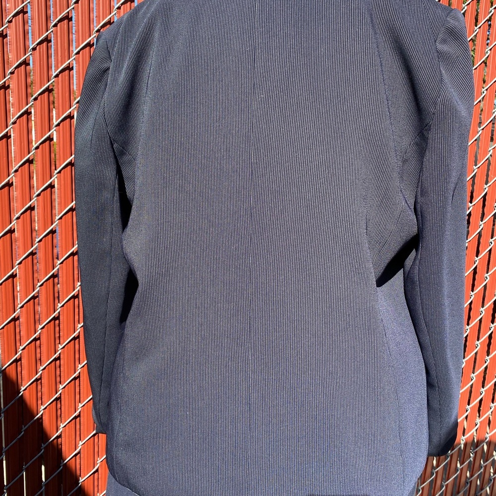 Jacket - Picture 3 of 6